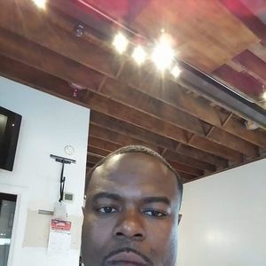 Meet your Posher, Laron